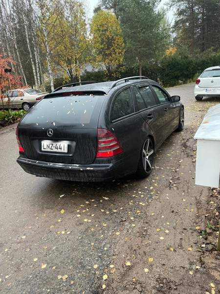 Mercedes-Benz 270 Rovaniemi - valokuva 7