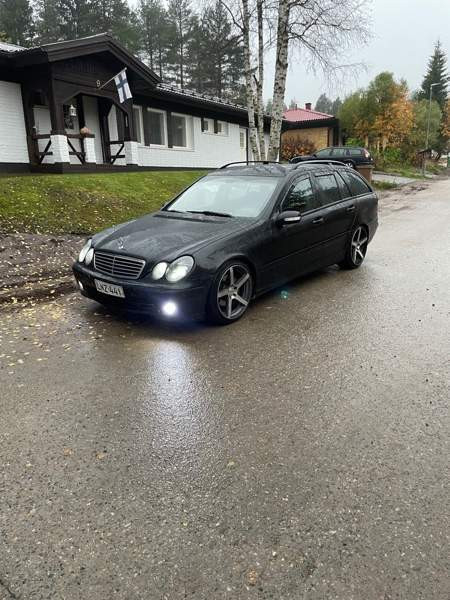 Mercedes-Benz 270 Rovaniemi - valokuva 4