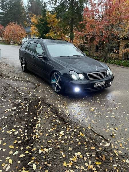 Mercedes-Benz 270 Rovaniemi - valokuva 2