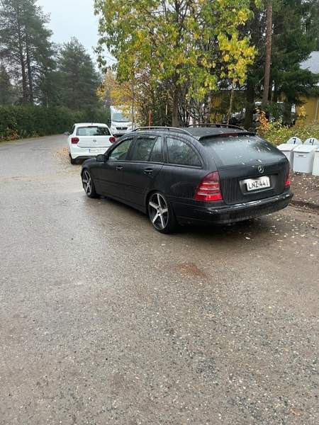 Mercedes-Benz 270 Rovaniemi - valokuva 3