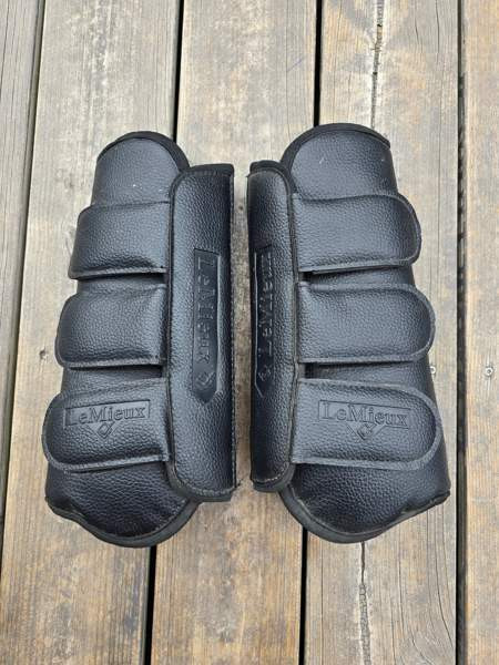 Lemieux mustat nahkaiset koulusuojat, XL Keuruu - photo 1