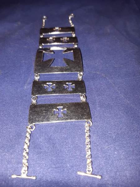 Hopeinen rannekoru Helsinki - изображение 2