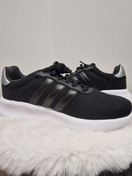 Adidas tennarit. 37,5 UUDET! Helsinki - valokuva 2