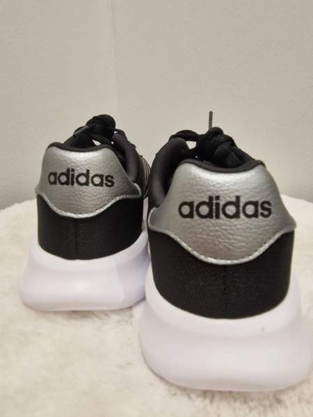 Adidas tennarit. 37,5 UUDET! Helsinki - valokuva 3