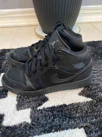 Air jordan 1 mid Ярвенпяя