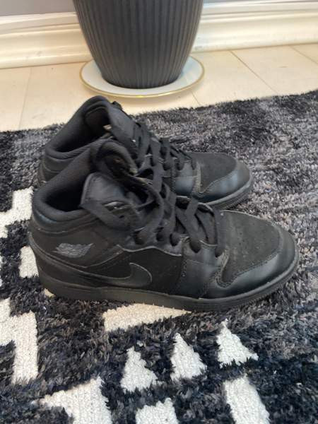 Air jordan 1 mid Järvenpää - valokuva 4