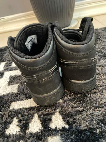 Air jordan 1 mid Järvenpää - valokuva 3