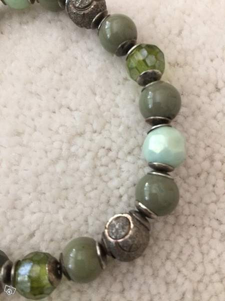 Vihreäsävyinen rannekoru Keuruu - valokuva 2