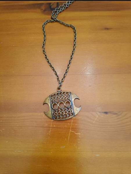 Pentti Sarpaneva pronssinen kaulakoru Yloejaervi - изображение 3