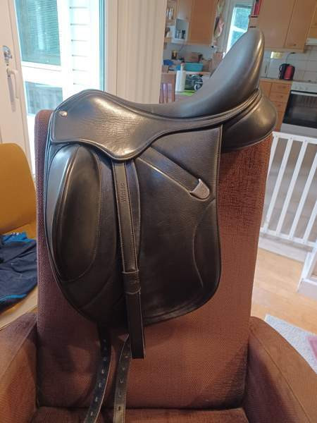 Bates Innova mono+ 17"/ Tarjoa hintaa Vantaa – foto 1