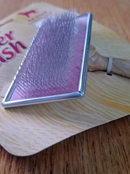 Karsta Lawrence The Original Slicker Brush Medium Raasepori - valokuva 2