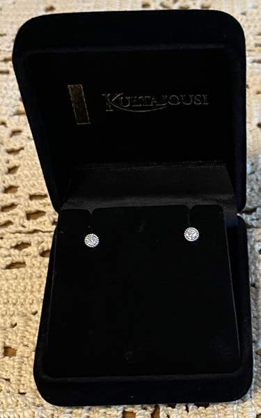 Timanttikorvakorut Tampere - valokuva 1