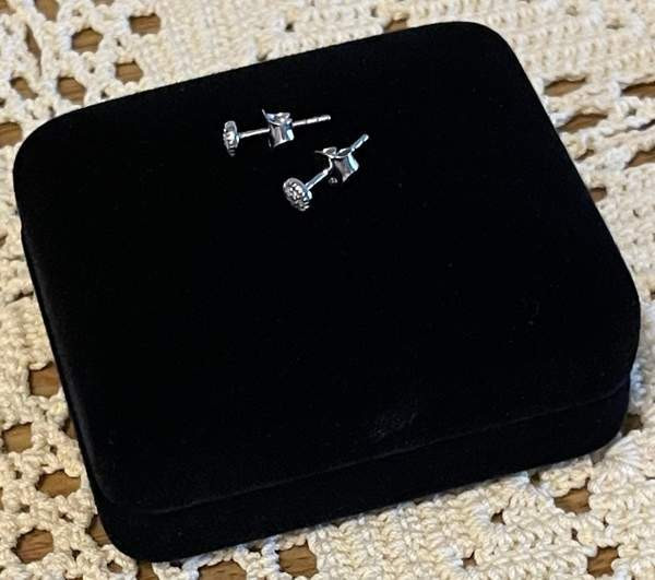 Timanttikorvakorut Tampere - valokuva 2