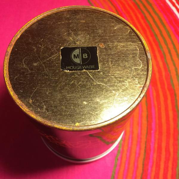 Retro englantilainen peltipurkki Helsinki – foto 4