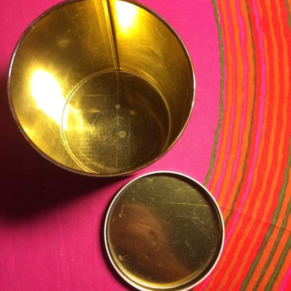 Retro englantilainen peltipurkki Helsinki – foto 3