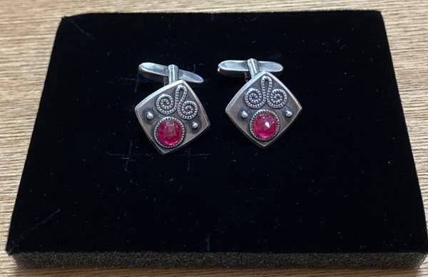 Vintage hopeiset kalvosinnapit Kerava - valokuva 1