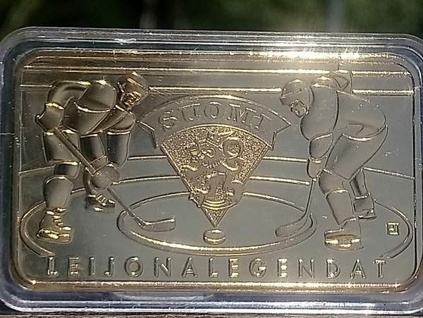 Jääkiekon Maailman mestaruuskilpailut 2011. kullanvärinen laatta. Koko - Vantaa – foto 8