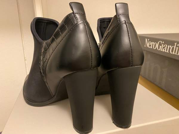 Uudet Calvin Klein Nilkkurit /kengät Kerava – foto 4