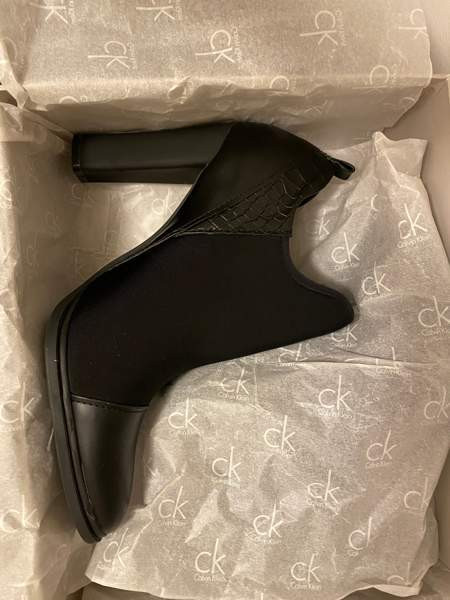 Uudet Calvin Klein Nilkkurit /kengät Kerava – foto 2