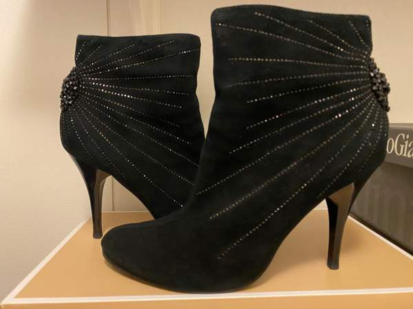 Nilkkurit / kengät Керава - изображение 1