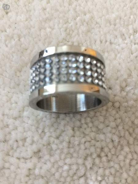 Dyrberg Kern upea sädehtivä sormus, koko 17+ mm Keuruu – foto 4