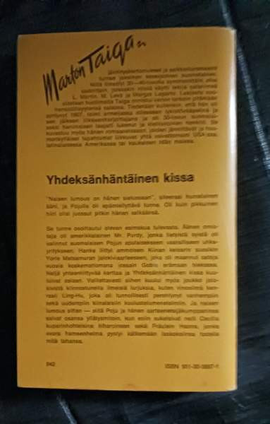 MARTON TAIGA Yhdeksänhäntäinen kissa Helsinki - photo 2