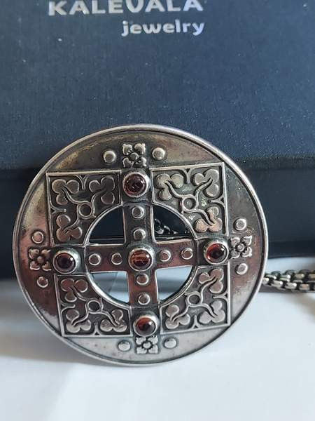 Hopeinen Kalevala kuukiven kaulakoru ja Pyhä Birgitta Kokemäki - изображение 3