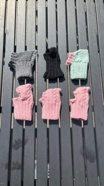 Neulotut koiran pipot Lempäälä - valokuva 1