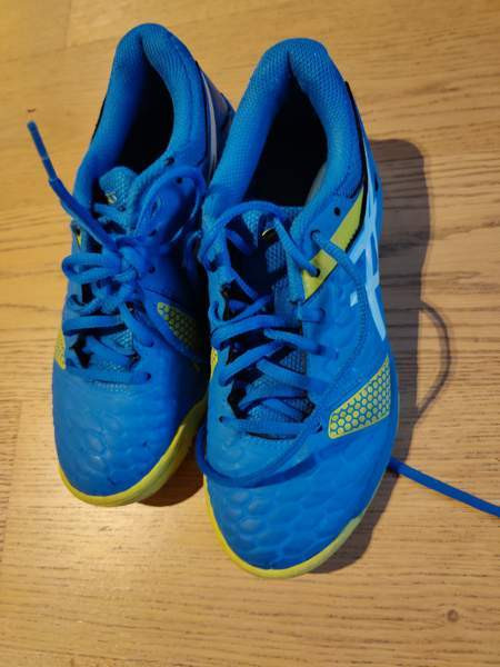 Sisäpelikengät Asics koko 35,5 Espoo - valokuva 1