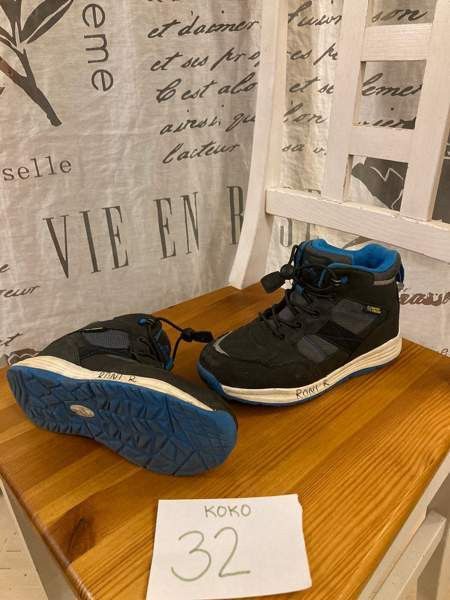 Vedenpitävät välikausi kengät 32 Вантаа - изображение 1