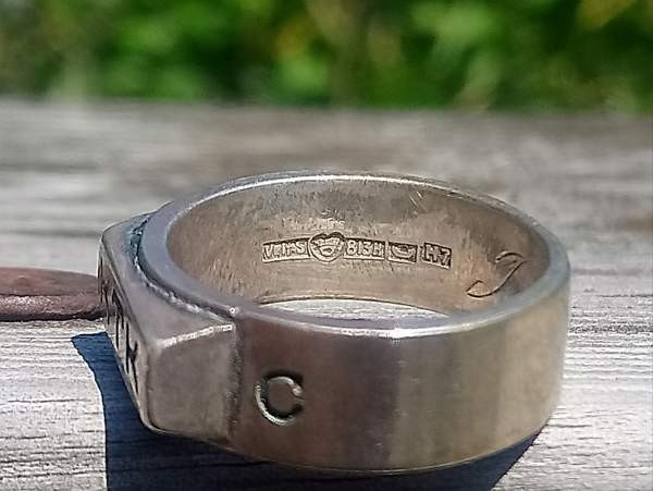 Veljekset Sunqvist leimalla. Hopeinen sormus. H - 7. Koko - 17,5. Hyv Vantaa - valokuva 5