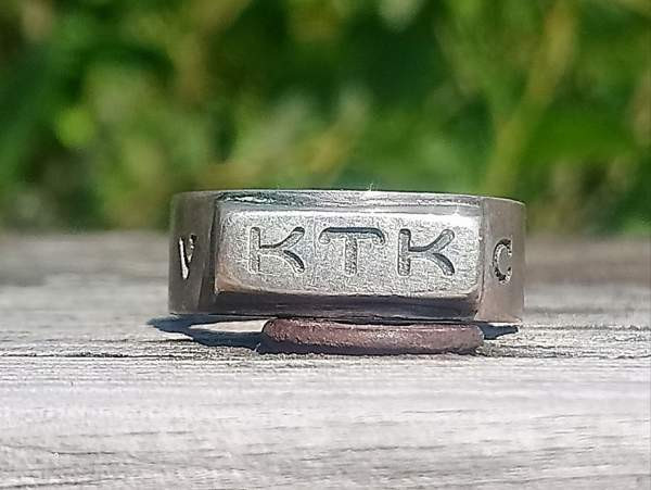 Veljekset Sunqvist leimalla. Hopeinen sormus. H - 7. Koko - 17,5. Hyv Vantaa - valokuva 7