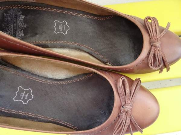 A Petits Points-merkkiset nahkakengät Helsinki – foto 5