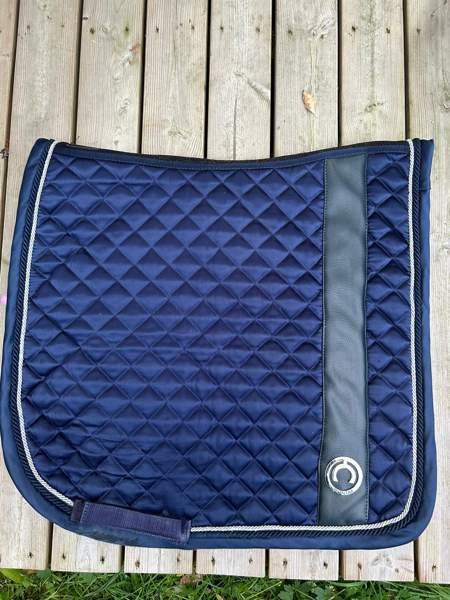 Montar satiini kouluhuopa cob Турку - изображение 1