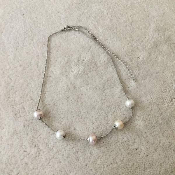 Hopeinen helmikaulakoru Keuruu – foto 2