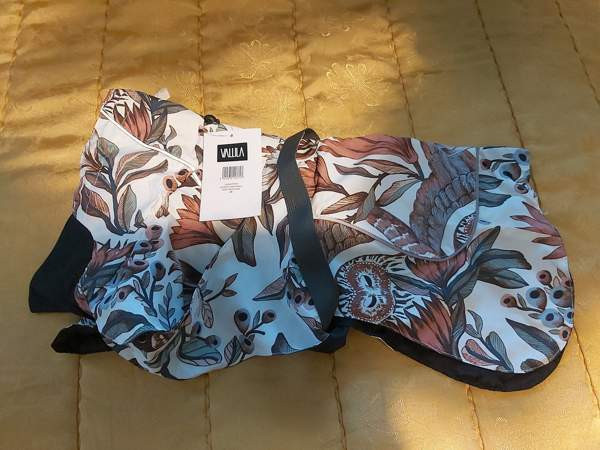 Pienen koiran "Lemmittyni" sadetakki, koko 35/S, UUSI Vaasa - valokuva 1