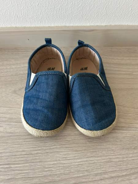 H&M tennarit 24 Tampere – foto 1