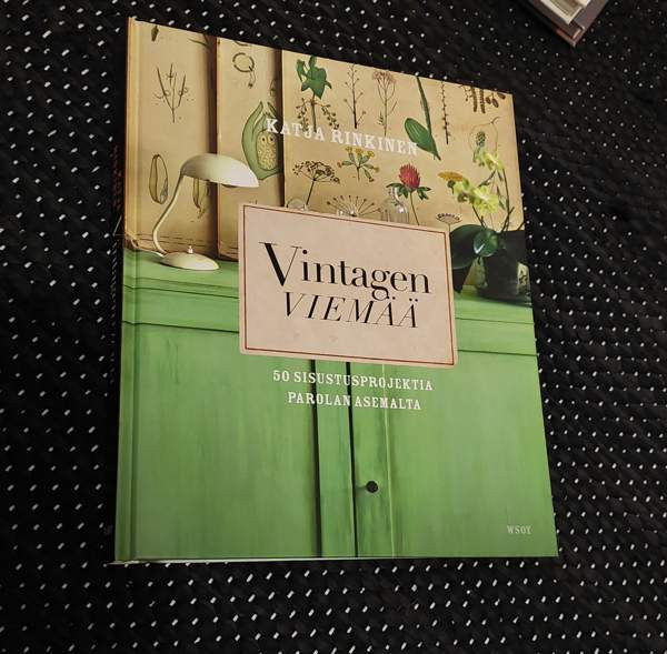 Uudenveroinen Vintagen viemää -kirja Tampere - photo 1