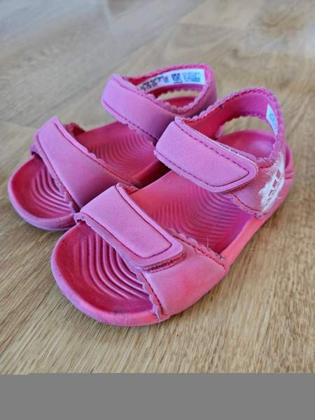 Adidas sandaalit 22 Helsinki - valokuva 1