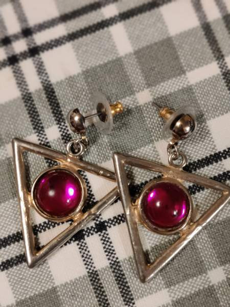 Kauniit kolmiokorvakorut violetti kivi Helsinki – foto 3