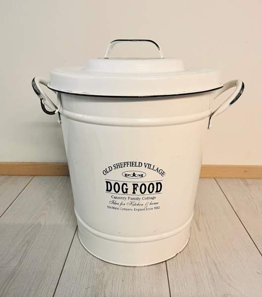 Koiranruoka säilytysastia Oulu - valokuva 1