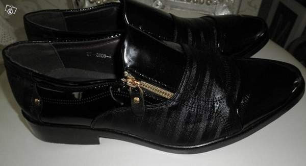 Miesten uudet mustat kiiltonahka juhlakengät 44 Yloejaervi – foto 1