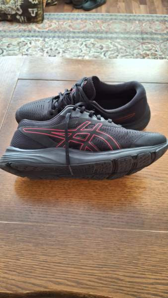 Lenkki kengät . Kirkkonummi - valokuva 3