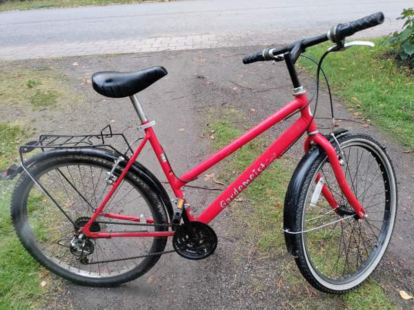 punainen 26"18 vaihteinen Turku - valokuva 1