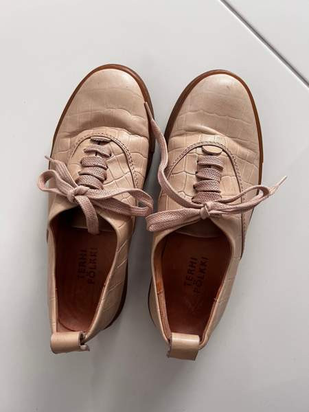 Terhi Pölkki kävelykengät Espoo - valokuva 1