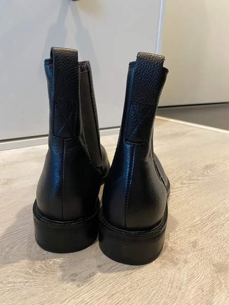 Chelsea mustat nahkanilkkurit 38 Helsinki - valokuva 4