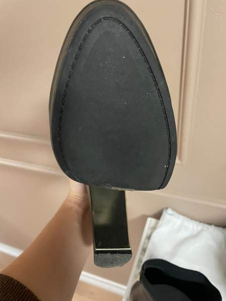 Guess korkokengät Jyvaeskylae – foto 4