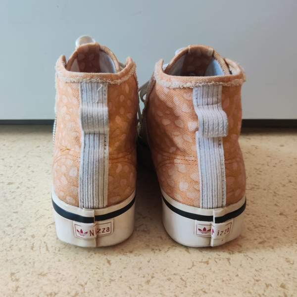 Adidas Nizza Disney kengät koko: 40 Лаппенранта - изображение 4