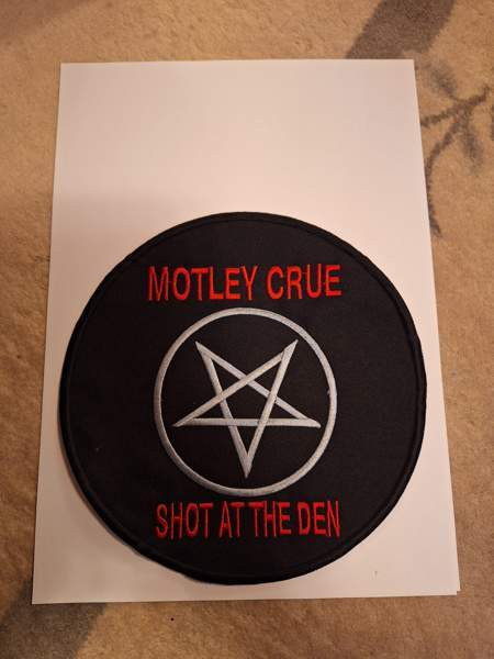 Mötley Crue kangasmerkki Vantaa – foto 1