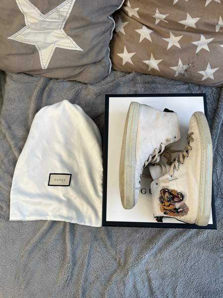 Gucci Kengät Ювяскюля - изображение 1